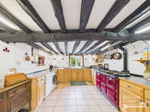 Kitchen- click for photo gallery